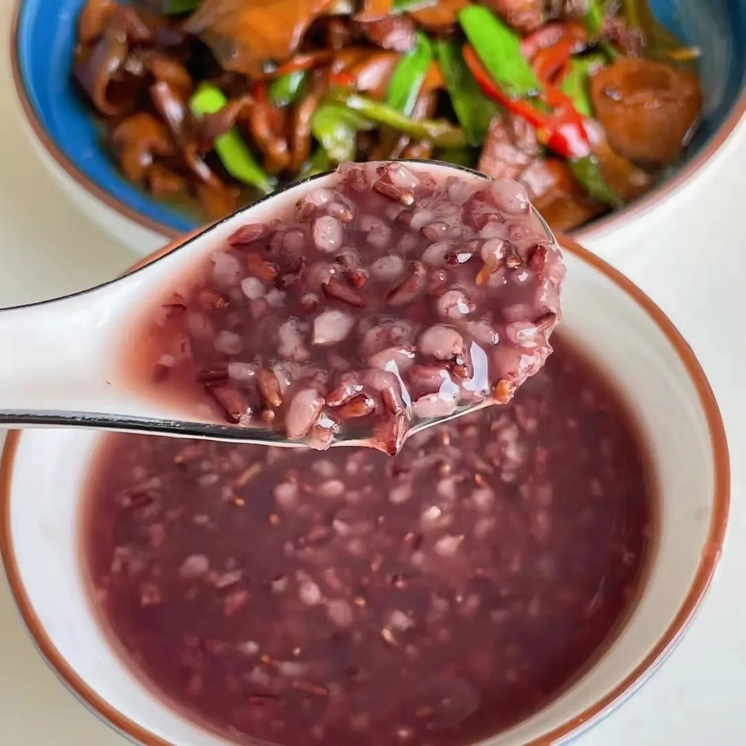 Black rice porridge Black rice porridge